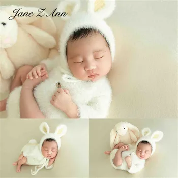 Тема на нов продукт облекло за зайци вълнена дрехи, шапка мек сладък фон за снимка на новороденото одеяло